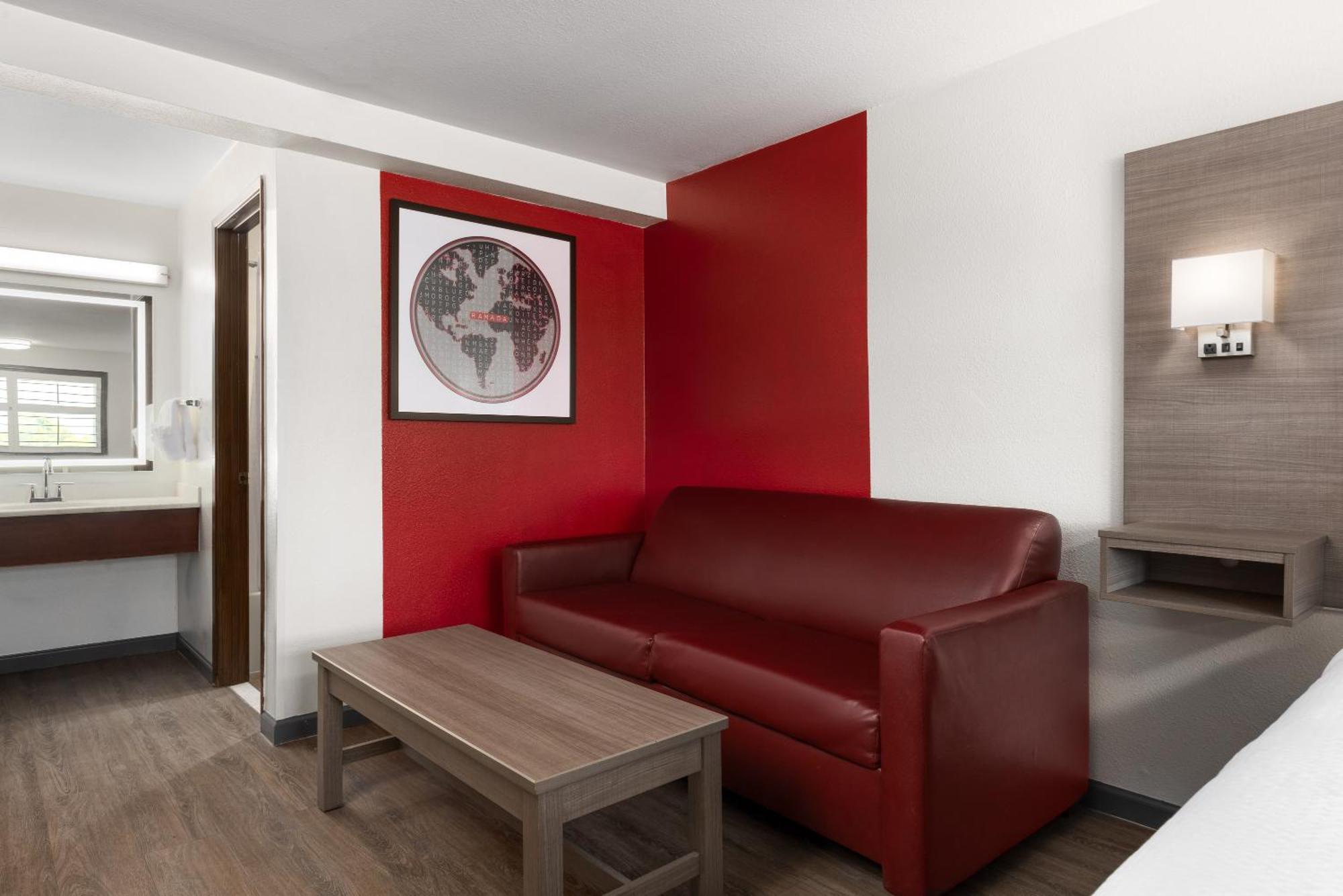 Ramada By Wyndham Medford Airport North Motel Екстериор снимка