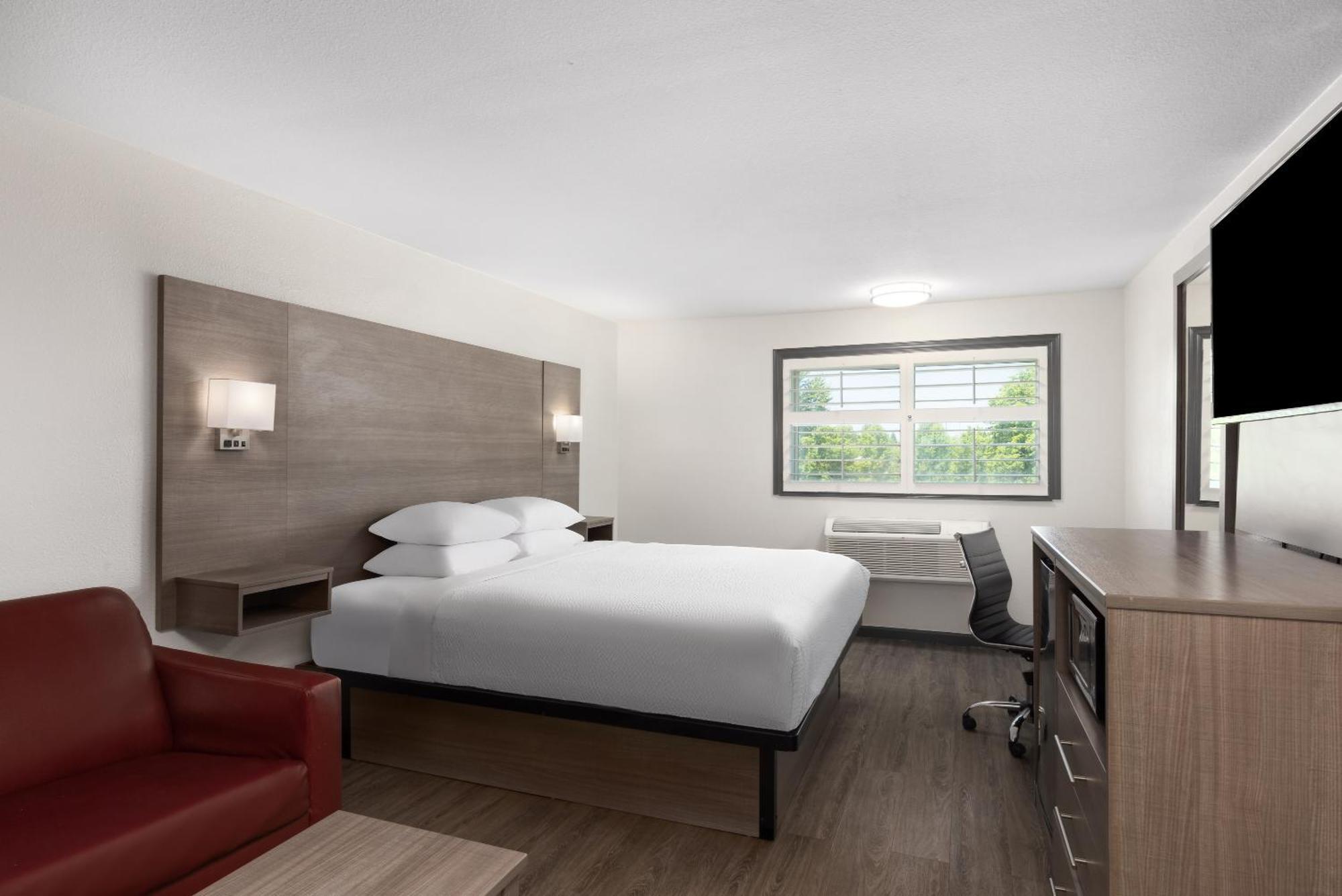 Ramada By Wyndham Medford Airport North Motel Екстериор снимка